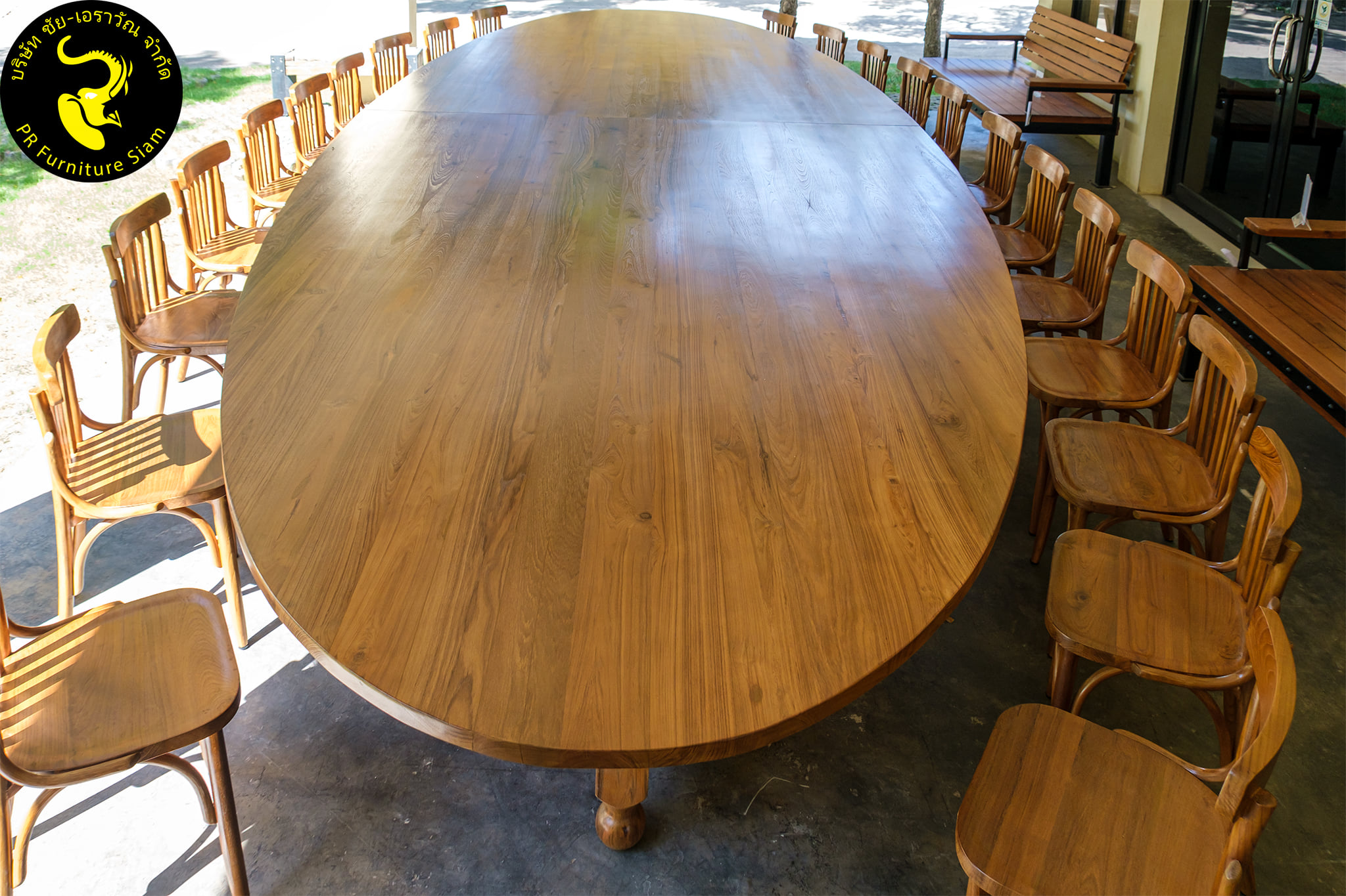 โต๊ะประชุมวงรีไม้สัก ขนาดใหญ่ สั่งทำตามแบบ