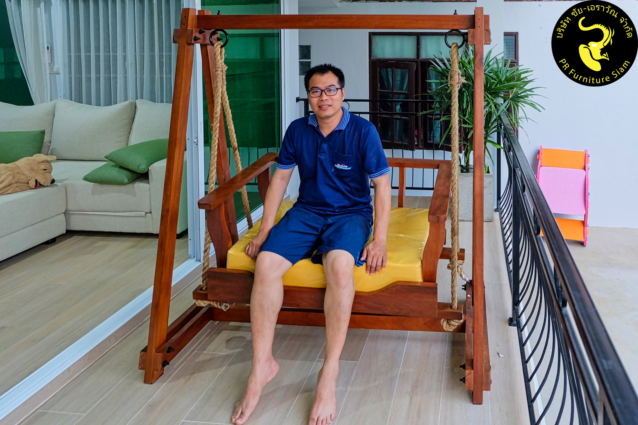 Review ชุดเฟอร์นิเจอร์ไม้สัก เฟอร์นิเจอร์ไม้สั่งทำตามแบบ (6) เฟอร์นิเจอร์ไม้ , ชิงช้าแขวนไม้เนื้อแข็งตั้งพื้น พร้อมเบาะผ้าสีเหลือง แขวนด้วยเชื่อกมะนิลา