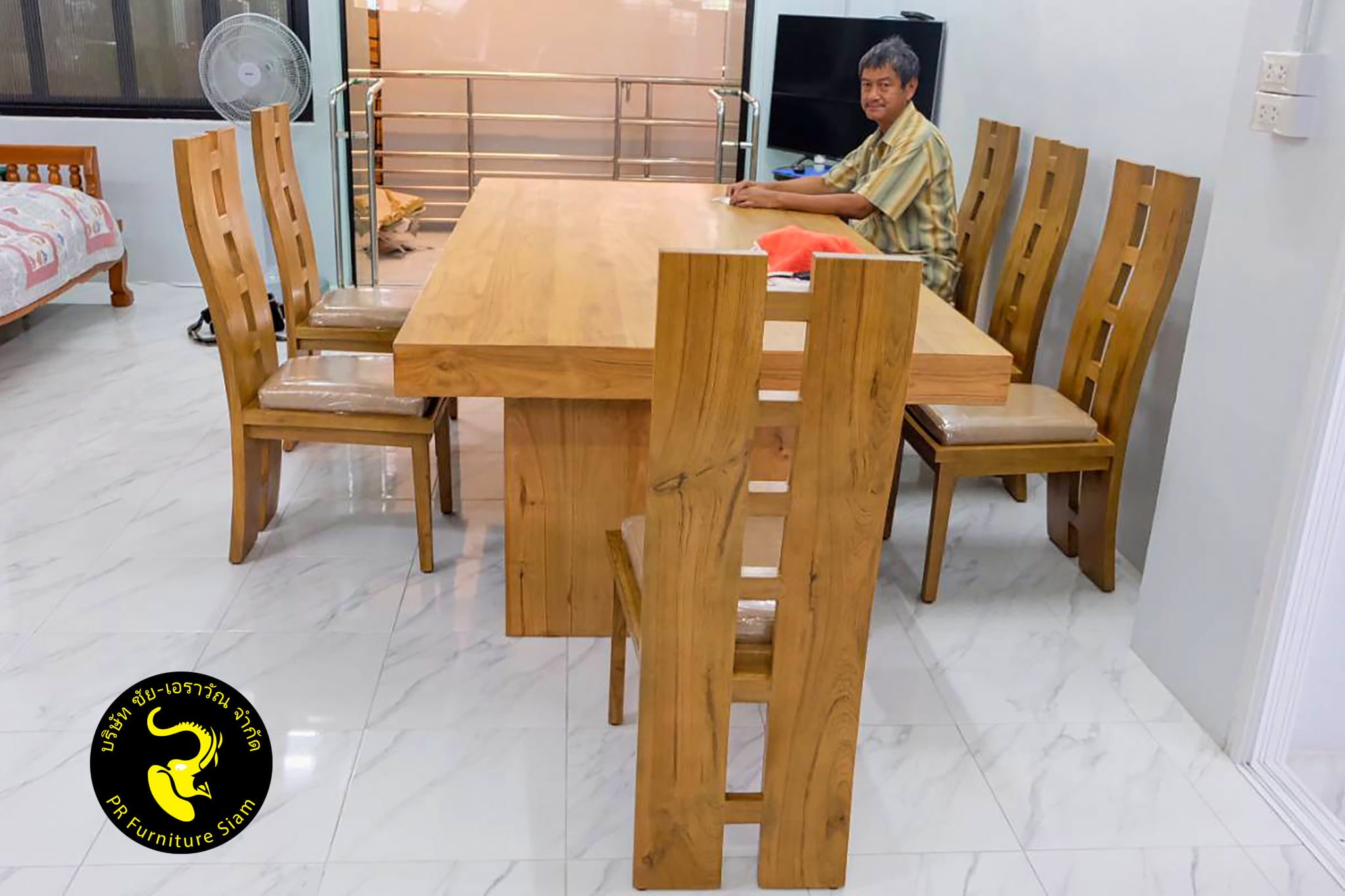 ชุดโต๊ะกินข้าวไม้สัก Full Space แบบ 6 ที่นั่ง