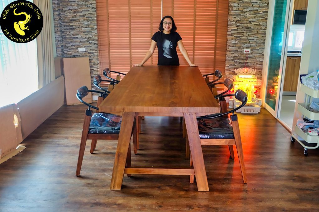 รับทําโต๊ะตามแบบ รับทำโต๊ะไม้: ชุดโต๊ะกินข้าวไม้สักขาไม้ ขนาด 6 ที่นั่ง
